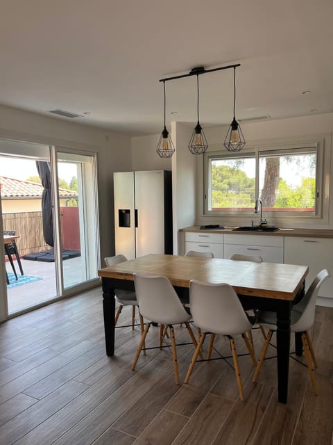 Balcony/Terrace, Dining area, locker