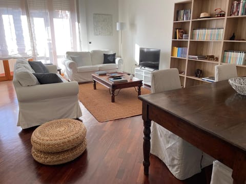 Adua Flat - perfect place for visiting Tuscany Appartamento in Pistoia