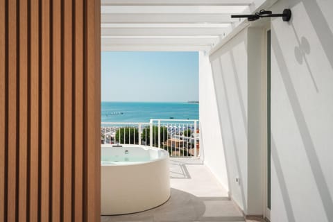 Hot Tub, View (from property/room), Sea view