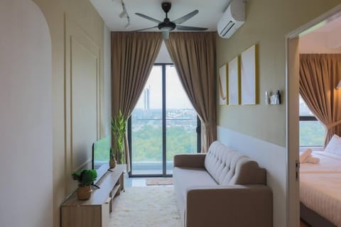 5 Pax The Glenz New Cozy Homestay Apartment in Subang Jaya