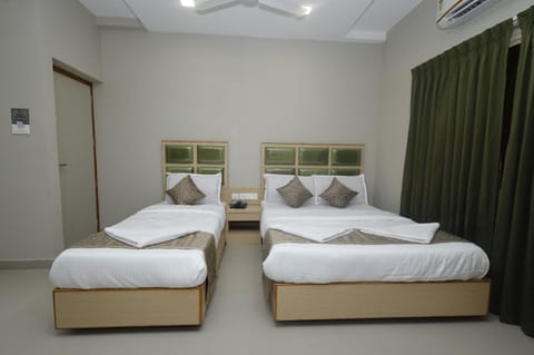 Grand Courtyard Business Hotel Hotel in Chennai