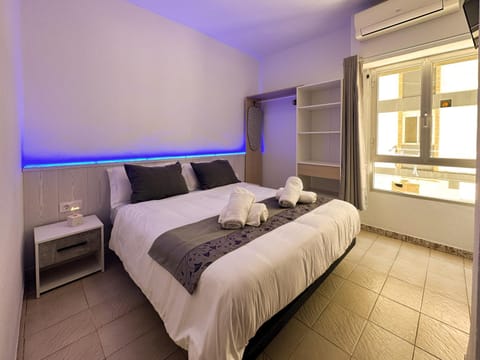 Apartamento a 100 metros Playa San Antonio Cullera 1-8 personas Apartment in Cullera