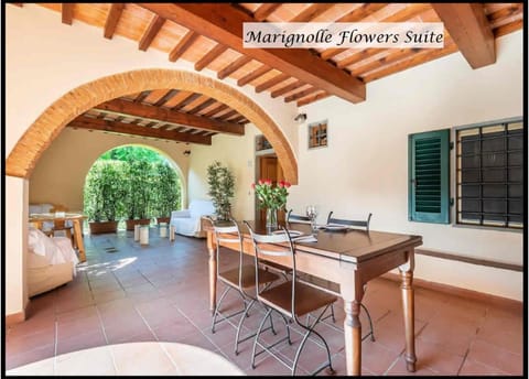 Marignolle Flowers Suite Maison in Florence