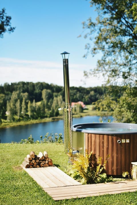 Hot Tub, Lake view