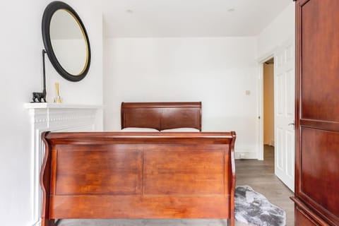 Streatham Apartment in London Borough of Croydon