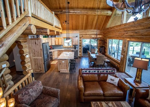LOG HOME new built- 4bds-3 levels-golf nearby Haus in Rexford