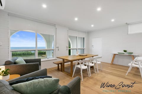 Wave N Sea by Wine Coast Holiday Rentals Casa in Adelaide