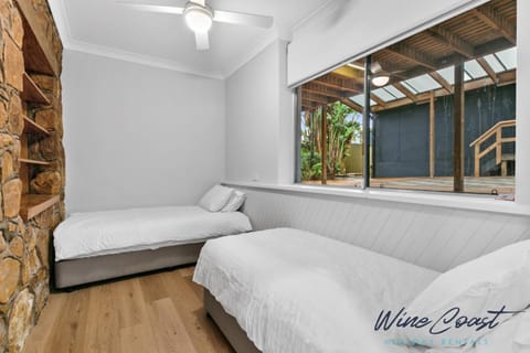 Sun Daze by Wine Coast Holiday Rentals House in Adelaide