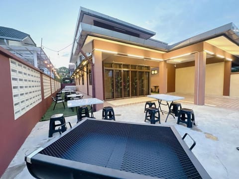 B04 Modern Deluxe Homestay House in Johor Bahru