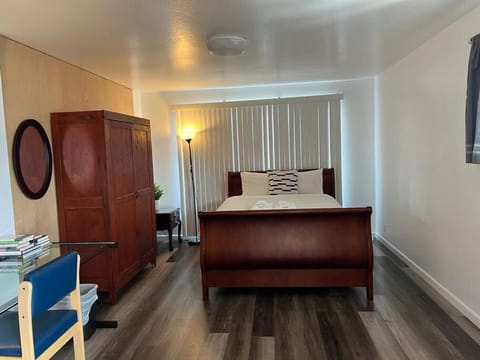 Affordable Private Rooms with Shared Bath Kitchen near SFO (SA) Copropriété in Daly City