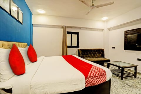 Super OYO Flagship Hotel Wamson Hotel in Noida