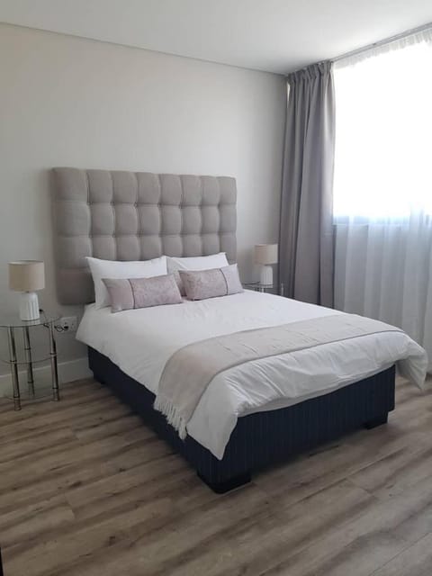 Movic's Modern Airbnb Condo in Windhoek
