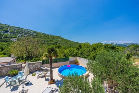 Bird's eye view, Swimming pool