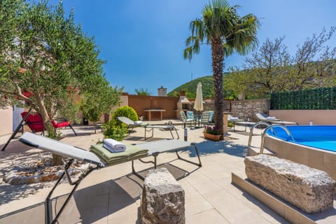 Seating area, Swimming pool