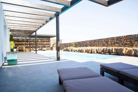 Villa Molino heated pool gardeneWiFi Villa in Lajares