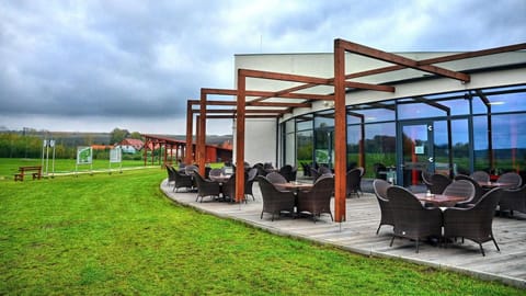 Patio, Restaurant/places to eat, Golfcourse