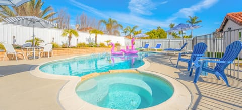 Luxury poolside « Villa Descanso » with heated pool and Spa! Close to San Diego/ Legoland Villa in Oceanside