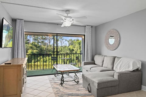 Fully Loaded 2/2 Condo in Altamonte Springs Apartment in Forest City