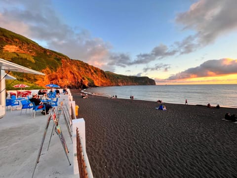 WelcomeBuddy - Villa Mar Azul - Mosteiros Beach Bed and Breakfast in Azores District