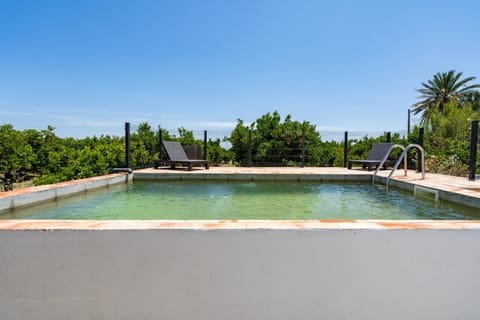 Day, Natural landscape, Pool view, Swimming pool, sunbed