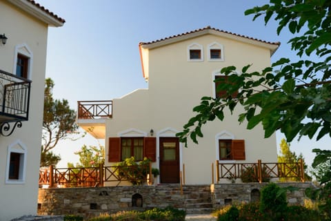 Irida House in Icaria