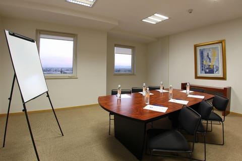 Meeting/conference room