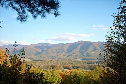 Heavenly Hangout House in Pittman Center