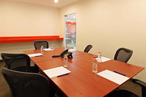 Meeting/conference room