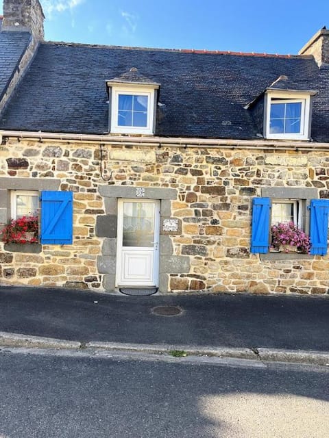 Maison conviviale 8 personnes, vue mer, animaux acceptés Villa in Crozon