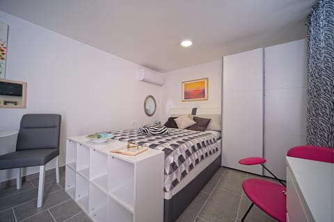 Apartments Lux Condo in Makarska