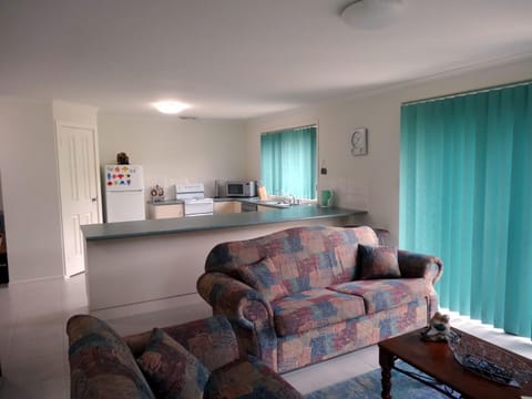 Relaxing Holiday Home Pets Are Welcome House in Victor Harbor