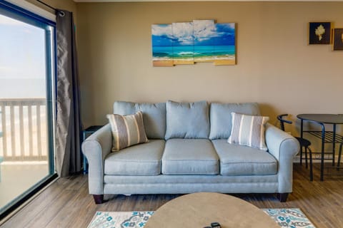 North Topsail Beach Vacation Rental with Balcony! Condo in North Topsail Beach