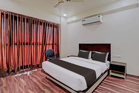 Collection O Hotel Royal Inn Hotel in Ahmedabad