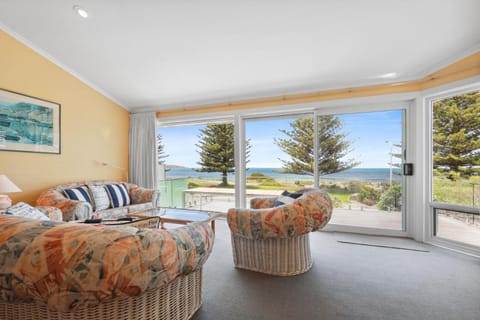 Beachfront Great for the Family House in Victor Harbor