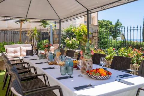 Day, Garden, Dining area