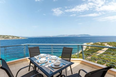 Day, View (from property/room), Balcony/Terrace, Dining area, Sea view