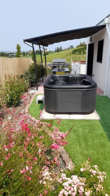 Patio, BBQ facilities, Garden, Hot Tub, Dining area, Garden view