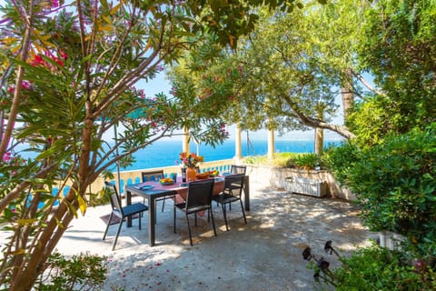 Patio, Dining area, Sea view