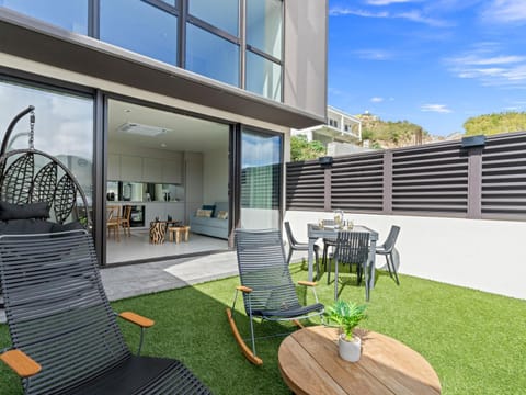 Garden, Dining area