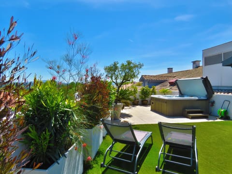 Patio, Solarium, Balcony/Terrace