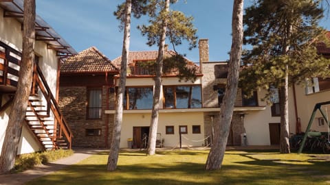 Garden, On site, Lake view, Inner courtyard view