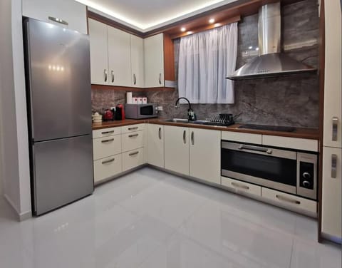 Kitchen or kitchenette, minibar, pet friendly, stove