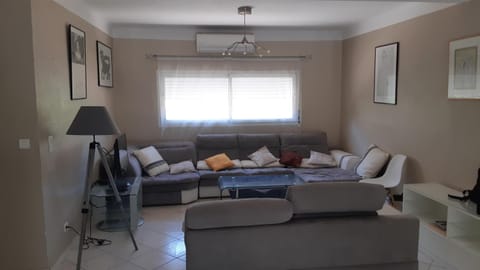 TV and multimedia, Living room, air conditioner