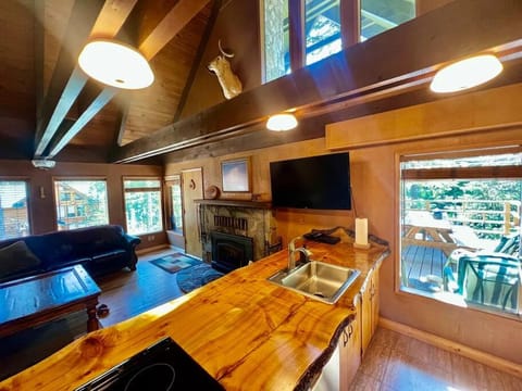 Camp Creek Hideaway Modern Cascades Haven for 12 Maison in Clackamas County