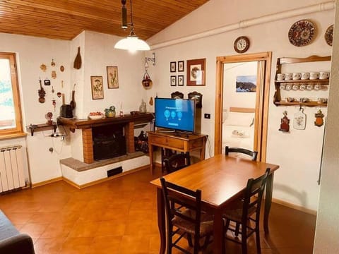 Dining area, flat iron