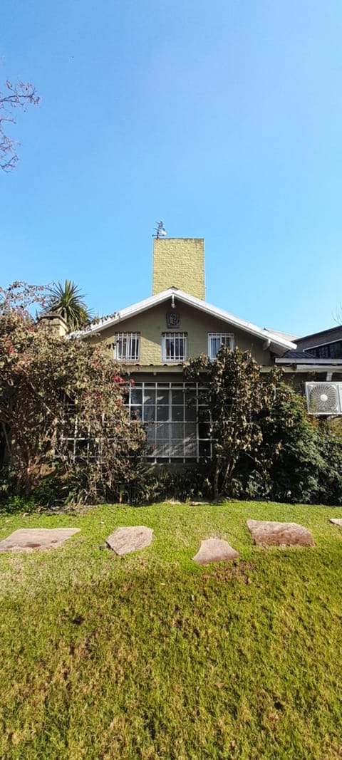 Property building, Spring, Day, Natural landscape, Garden, Garden view