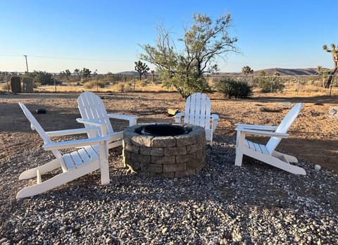 Lola's Desert Retreat Maison in Yucca Valley