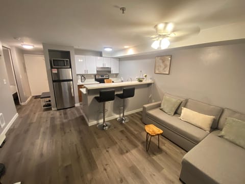 1BR Condo, Air Conditioning, FREE Parking, Rooftop View Copropriété in Belltown