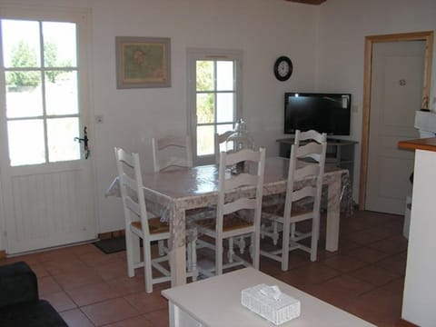 Maison de vacances avec jardin, 4 pièces, 6 couchages, proche plage et centre-ville, Noirmoutier - FR-1-224B-201 House in Noirmoutier-en-l'Île