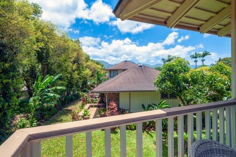 Quiet upstairs unit, pool & loft Apartamento in Princeville